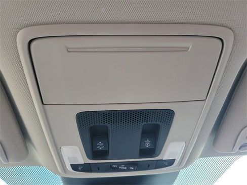 New 2025 Honda Pilot Touring image 31