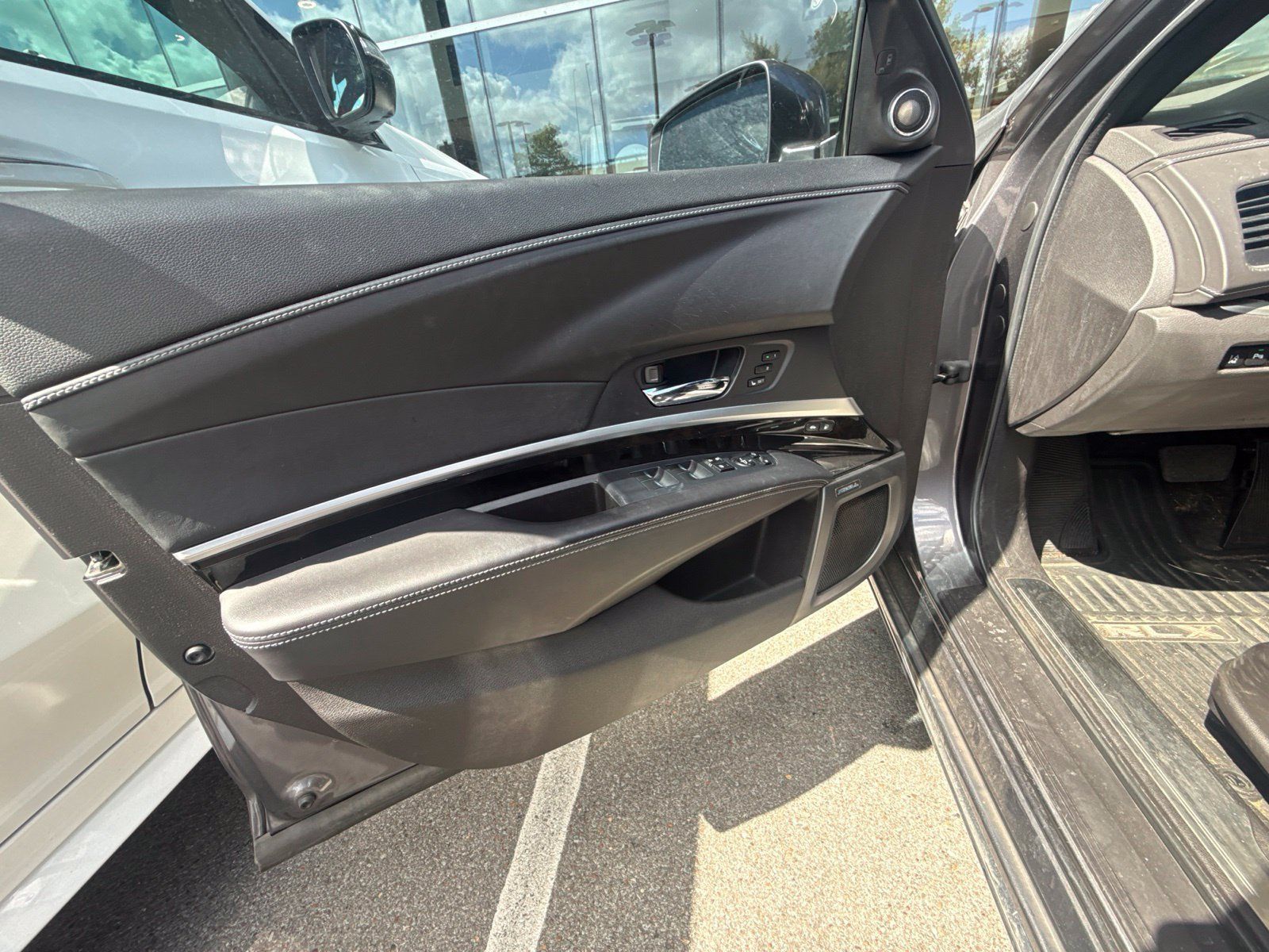 Used 2018 Acura RLX w/ Advance Package AWD/4WD image 8