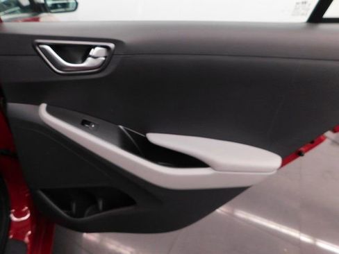 Used 2022 Hyundai Ioniq SEL image 25
