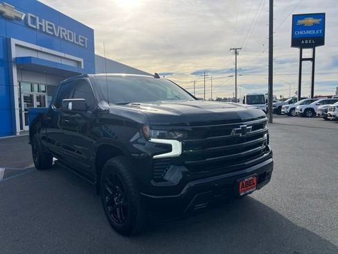 Used 2025 Chevrolet Silverado 1500 High Country w/ Midnight Edition AWD/4WD image 3
