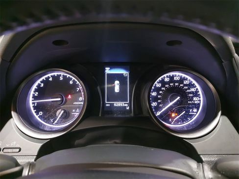 Used 2023 Toyota Camry SE image 18