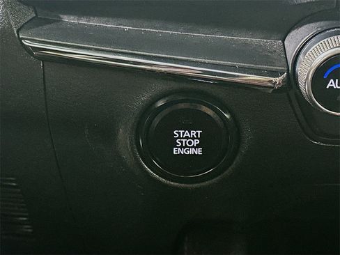 Used 2024 MAZDA MAZDA3 s image 27