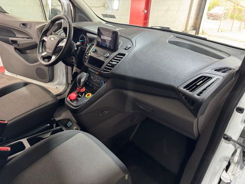 Used 2019 Ford Transit Connect XL FWD image 12