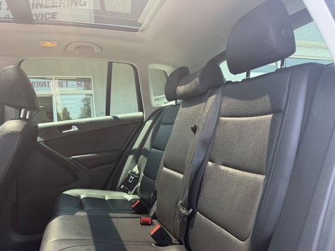 Used 2016 Volkswagen Tiguan SE AWD/4WD image 24