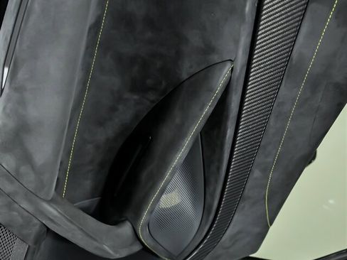 Used 2021 McLaren 765LT RWD image 20