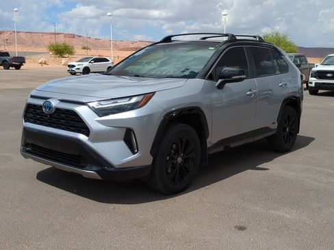 Used 2023 Toyota RAV4 XSE AWD/4WD image 7