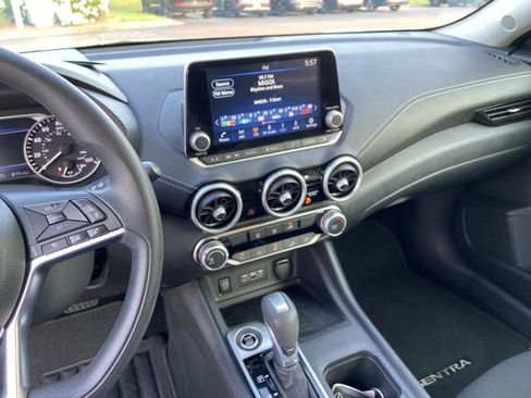 Used 2025 Nissan Sentra SV FWD image 25