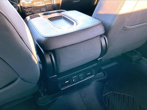 Used 2021 Chevrolet Silverado 1500 RST image 28