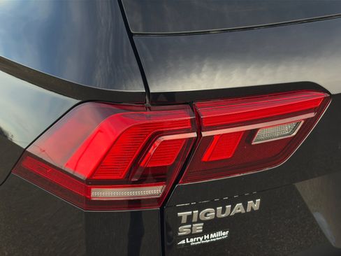 Used 2018 Volkswagen Tiguan SE image 35