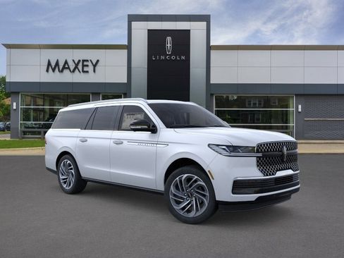 New 2026 Lincoln Navigator L Reserve AWD/4WD image 7