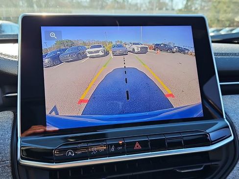 Used 2024 Jeep Compass Latitude w/ Sun and Sound Group image 19