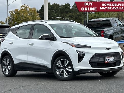 Used 2022 Chevrolet Bolt EUV LT w/ Convenience Package image 1
