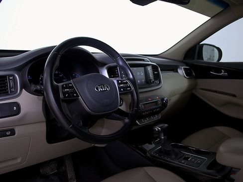 Used 2019 Kia Sorento EX FWD image 14