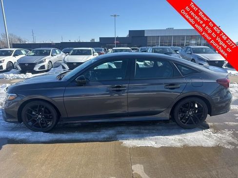 Used 2025 Honda Civic Sport image 2
