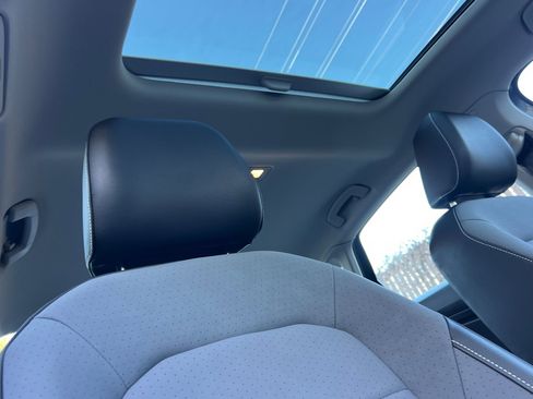 Certified 2025 Volkswagen Jetta SE image 16