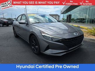 Used 2023 Hyundai Elantra SEL FWD video 1