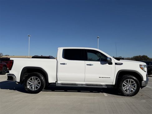 Used 2021 GMC Sierra 1500 SLT image 3