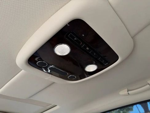 Certified 2018 Bentley Flying Spur V8 AWD/4WD image 48