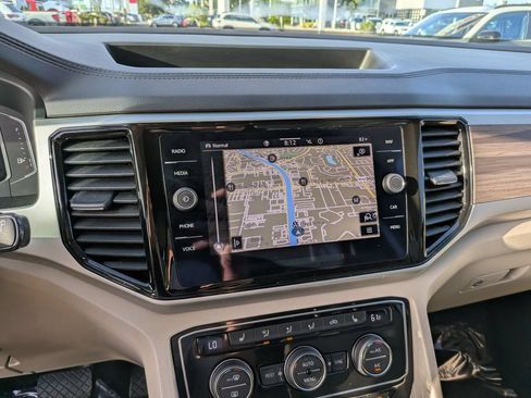Certified 2023 Volkswagen Atlas SEL AWD/4WD image 23