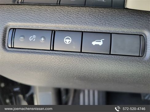 New 2025 Nissan Pathfinder SV image 33