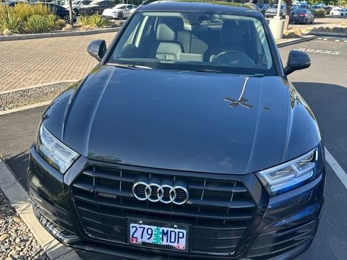 Used 2020 Audi Q5 2.0T Premium Plus w/ Premium Plus Package AWD/4WD image 2