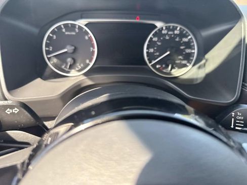Used 2023 Nissan Rogue SV FWD image 36