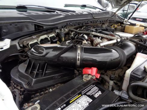 Used 2017 Ford F250 XL w/ Power Equipment Group image 24