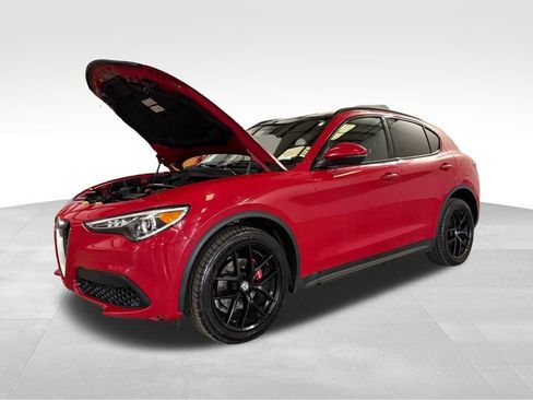 Used 2018 Alfa Romeo Stelvio Ti Sport image 11