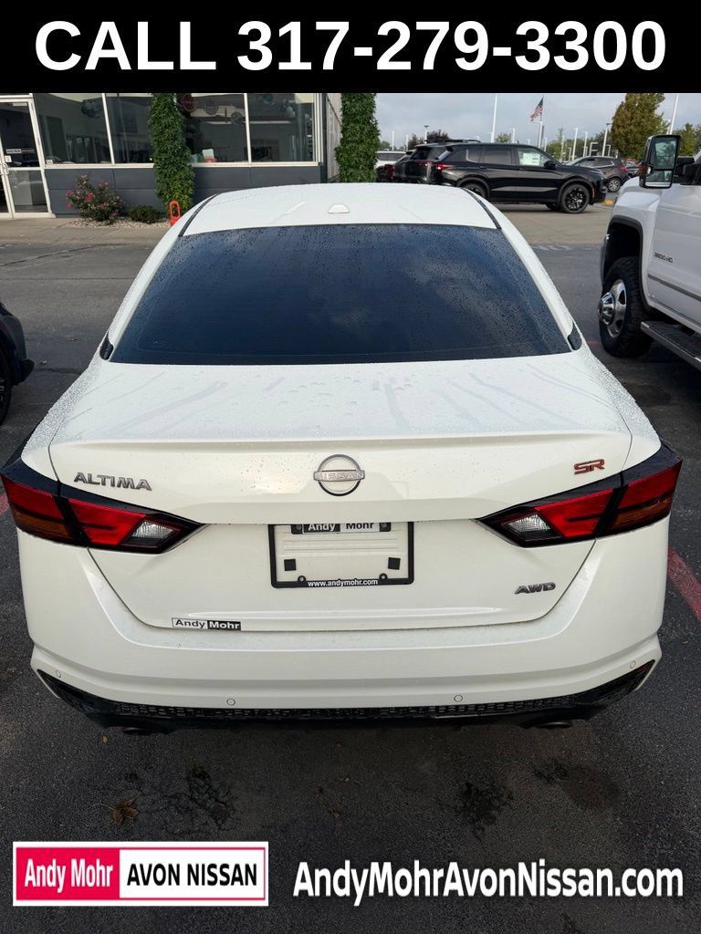 Used 2024 Nissan Altima 2.5 SR AWD/4WD image 5