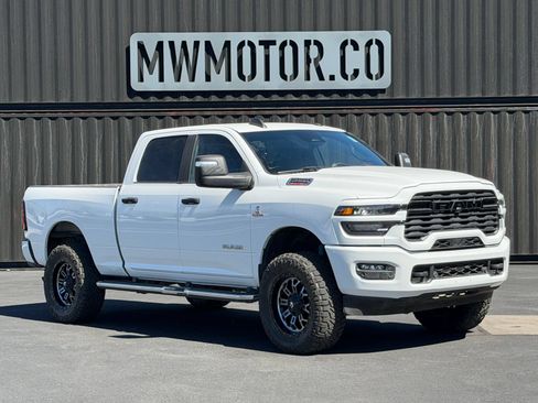 Used 2025 RAM 2500 Big Horn AWD/4WD image 1