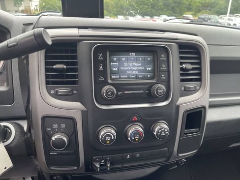 Used 2014 RAM 1500 Express AWD/4WD image 16