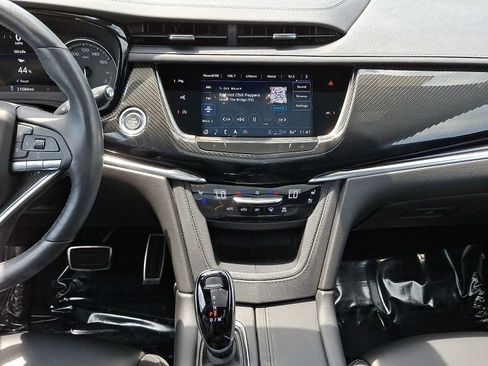 Certified 2023 Cadillac XT6 Sport w/ Technology Package AWD/4WD image 19