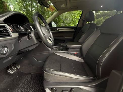 Used 2021 Volkswagen Atlas SE w/ Panoramic Sunroof Package FWD image 11