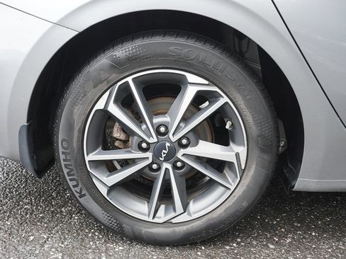 Used 2022 Kia Forte LXS FWD image 10