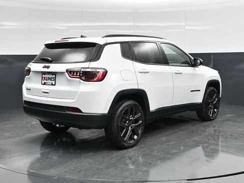 New 2026 Jeep Compass Latitude AWD/4WD image 12