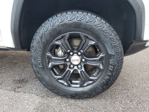 Used 2023 GMC Canyon Elevation image 5