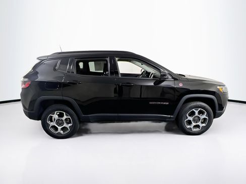 Used 2022 Jeep Compass Trailhawk AWD/4WD image 4