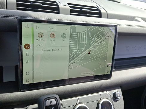 New 2025 Land Rover Defender 110 S image 8