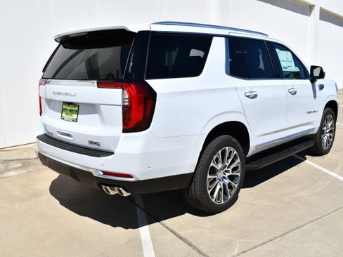Used 2026 GMC Yukon Denali w/ Advanced Technology Package AWD/4WD image 30