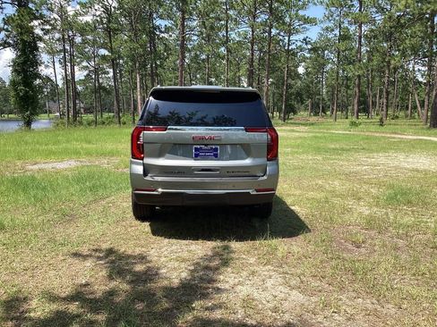 New 2026 GMC Yukon XL Elevation w/ LPO, Elevation Black Package RWD image 4