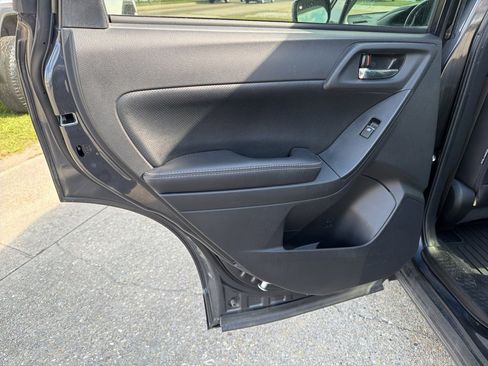 Used 2018 Subaru Forester 2.5i Premium image 14