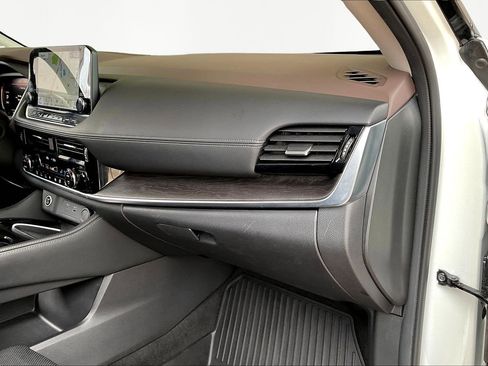 Used 2023 Nissan Rogue Platinum w/ Platinum Premium Package image 26