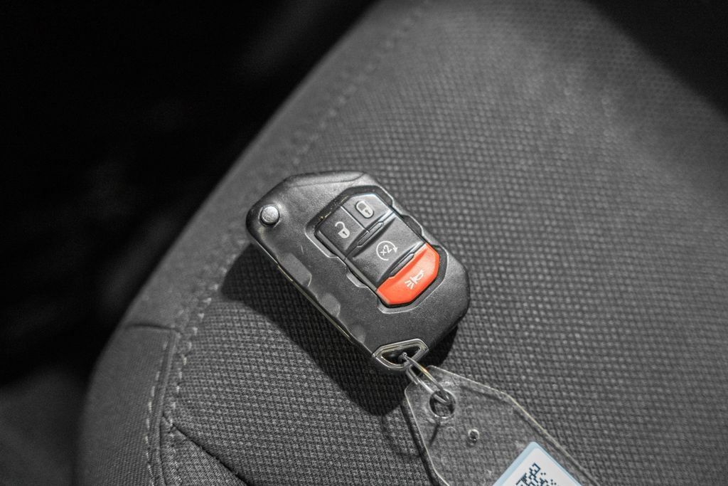 Used 2022 Jeep Wrangler Unlimited Sport AWD/4WD image 44