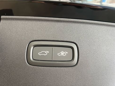 New 2025 Volvo EX90 Ultra w/ Protection Package Premier AWD/4WD image 26
