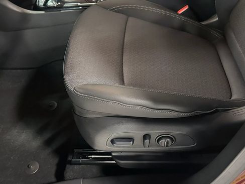 Used 2024 Buick Encore GX Preferred w/ Comfort Package AWD/4WD image 20