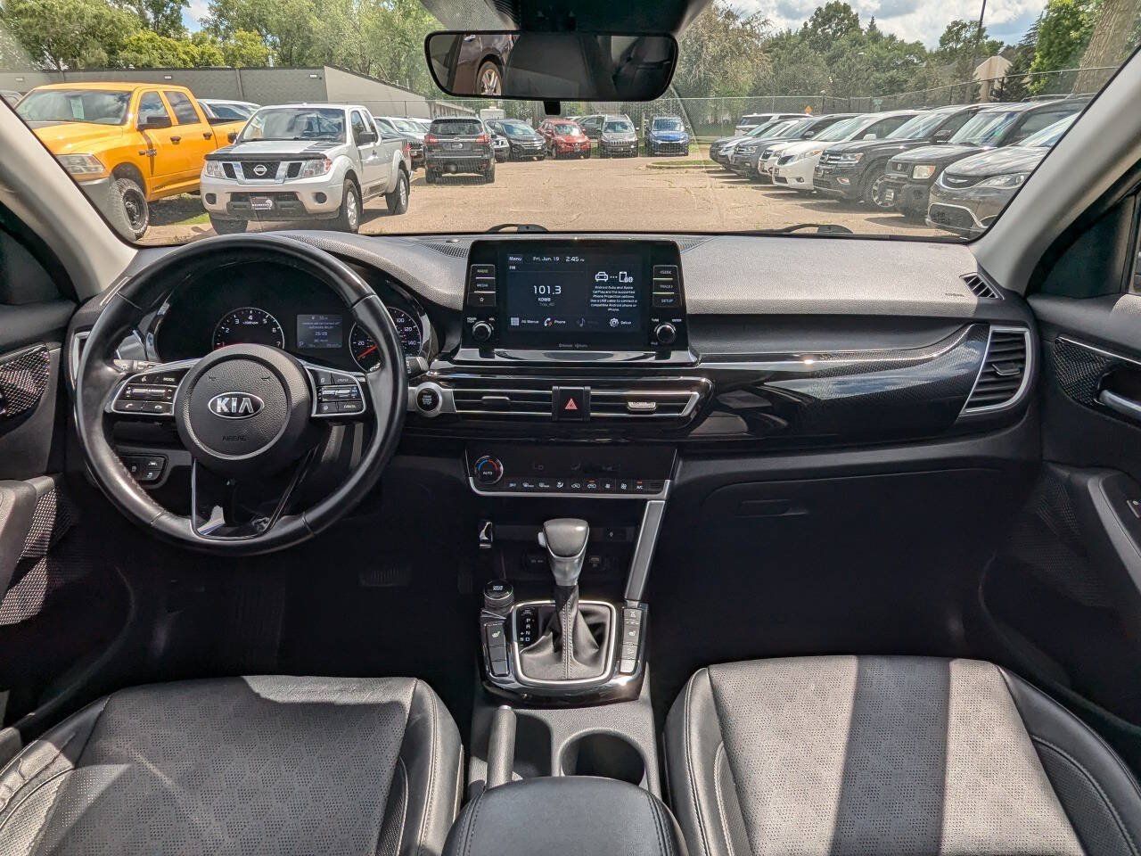 Used 2021 Kia Seltos EX AWD/4WD image 2