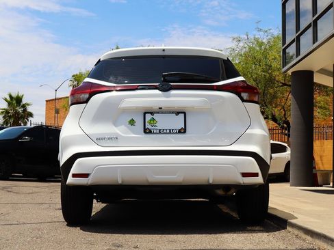 Used 2024 Nissan Kicks S FWD image 12