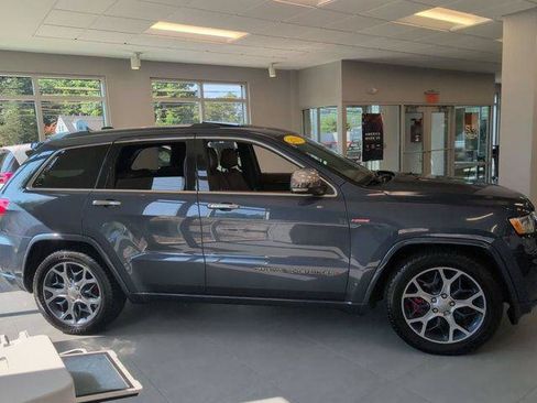 Certified 2020 Jeep Grand Cherokee Overland w/ Interior Metal Package AWD/4WD image 4