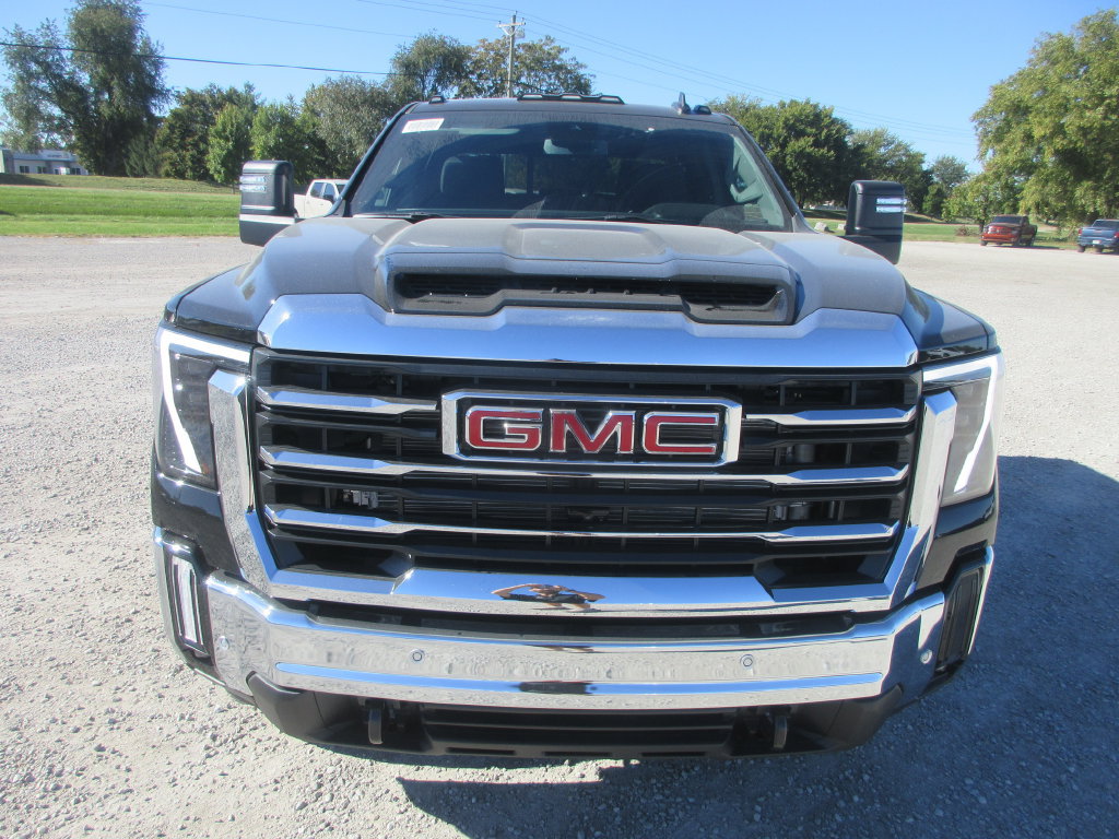 New 2026 GMC Sierra 3500 SLE w/ SLE Value Package AWD/4WD image 11