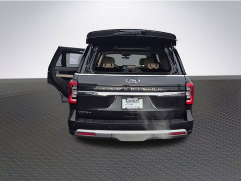 Certified 2023 Ford Expedition Limited image 17